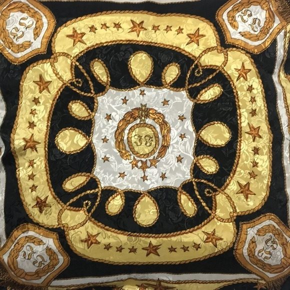 Royal Majesty Black & Gold Royal Majesty Pillow Cover Set New - Picture 2 of 3